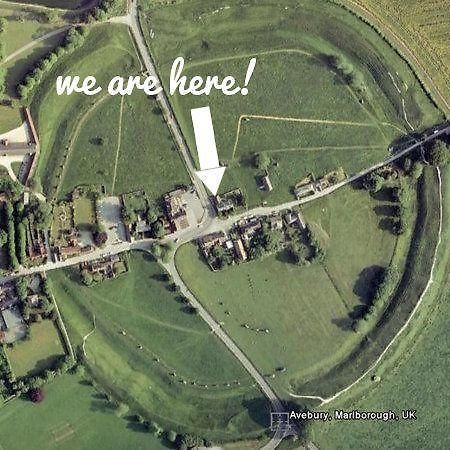 Silbury House Bed & Breakfast Ейвбъри Екстериор снимка