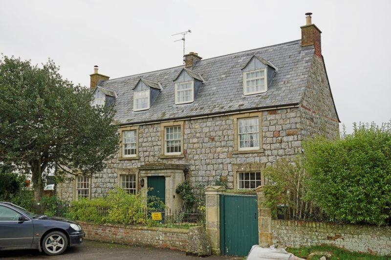 Silbury House Bed & Breakfast Ейвбъри Екстериор снимка